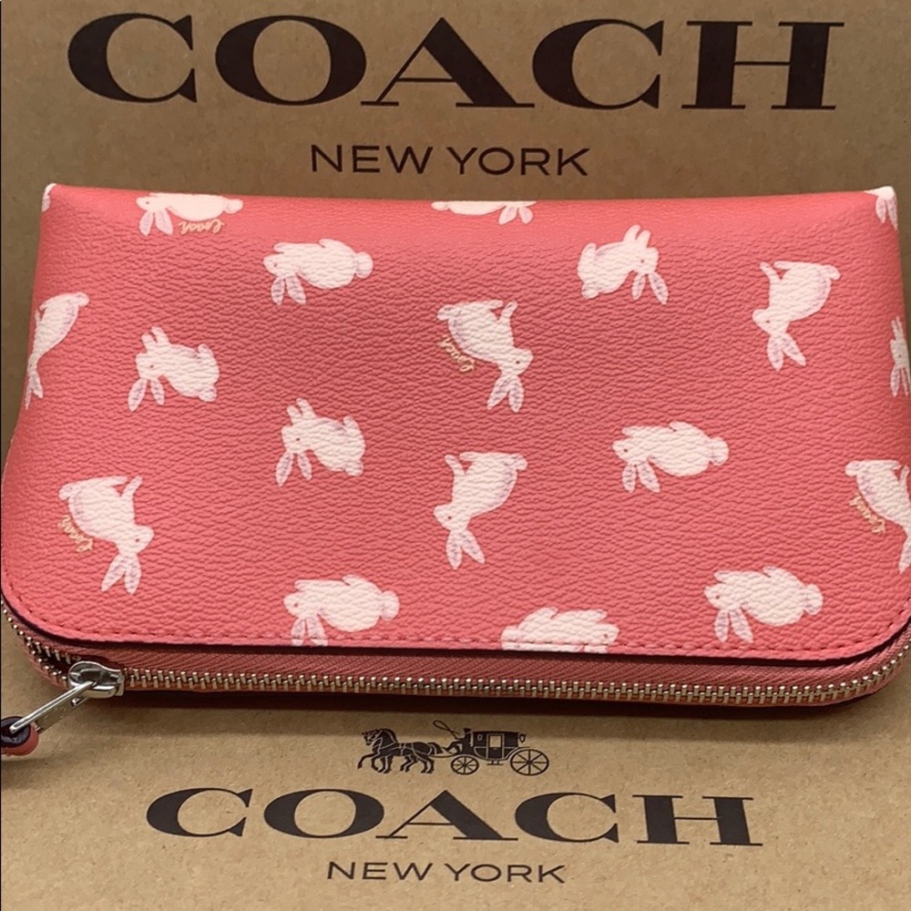 COACH COSMETIC CASE 17 WITH BUNNY SCRIPT PRINT - Picture 8 of 16